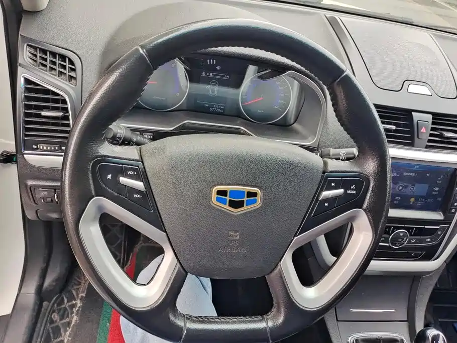 Geely Emgrand — миниатюра 15