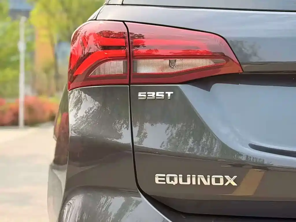 Chevrolet Equinox — миниатюра 12