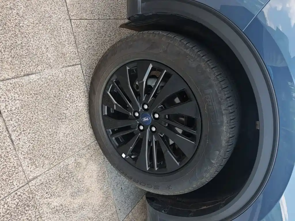 Ford Escape — миниатюра 23