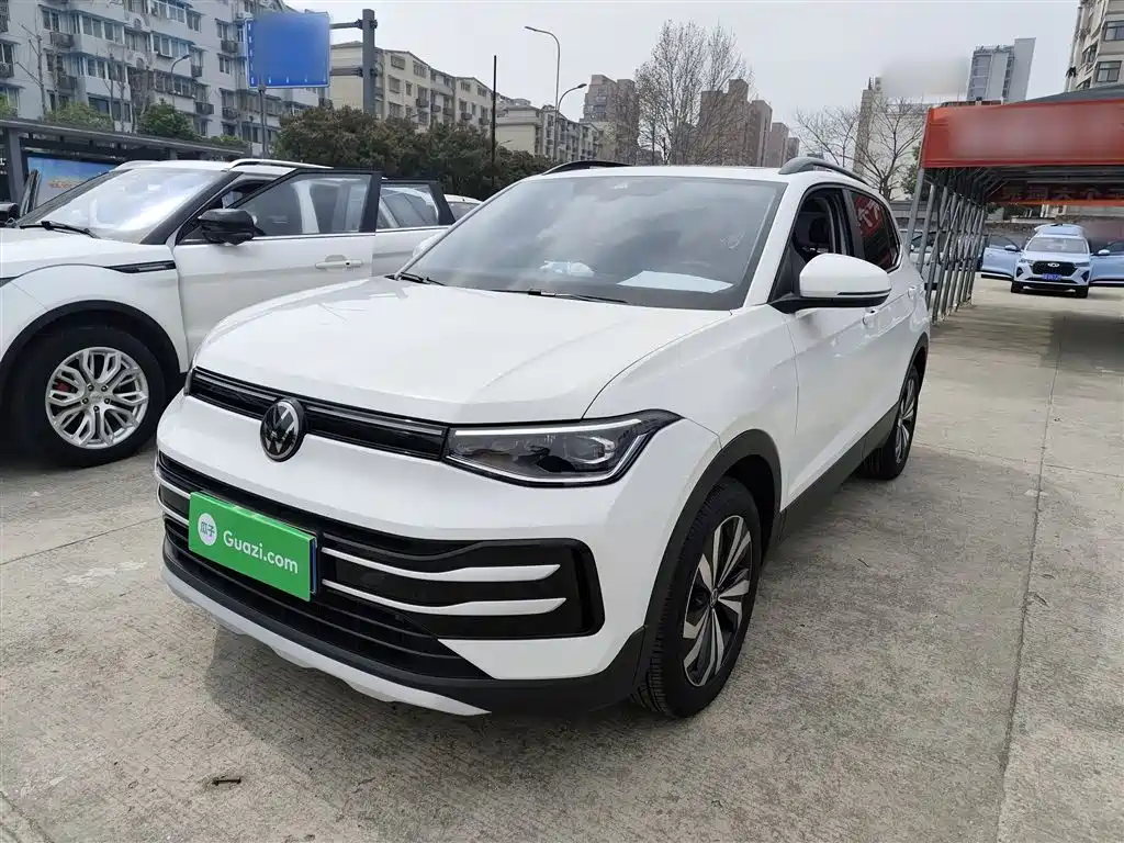 Volkswagen Tharu 2025