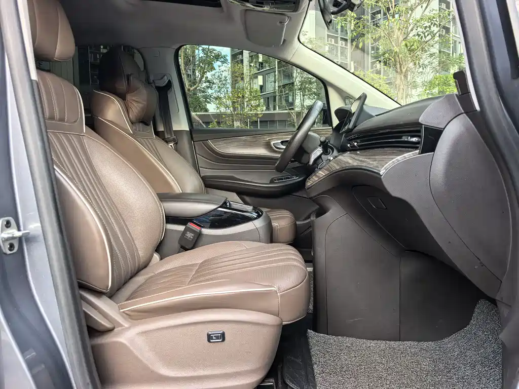 ROEWE IMAX8 NEW ENERGY