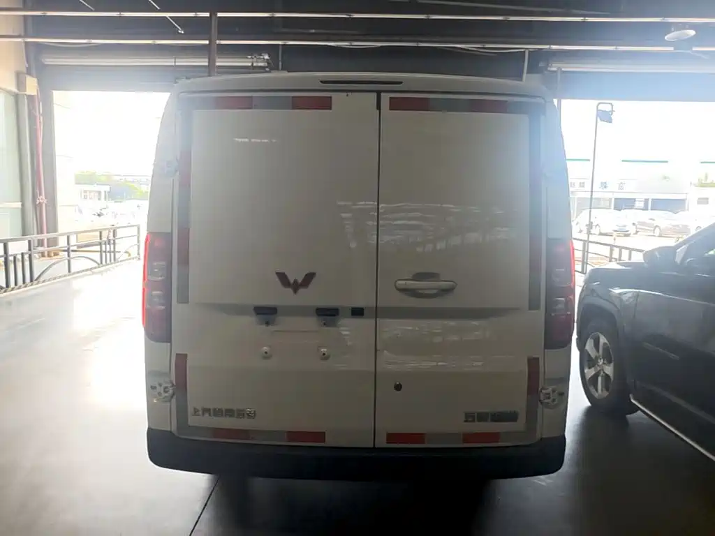 Wuling Yangguang — миниатюра 6