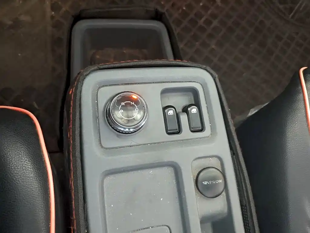 Wuling Yangguang — миниатюра 14