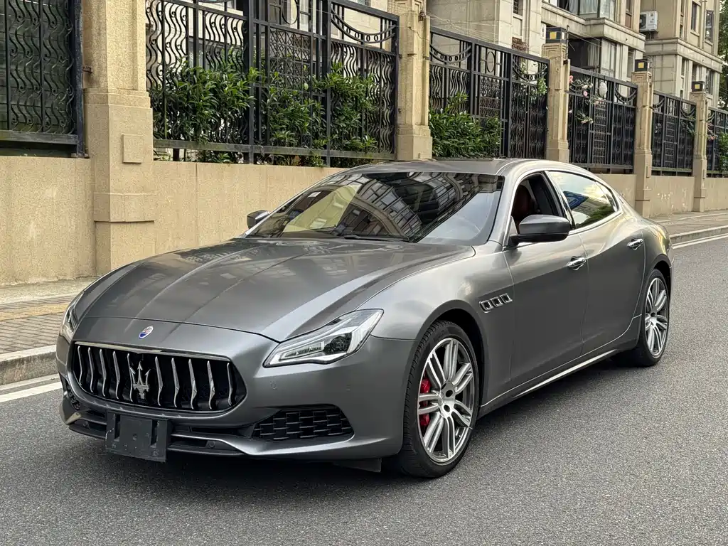Купить Maserati Quattroporte
