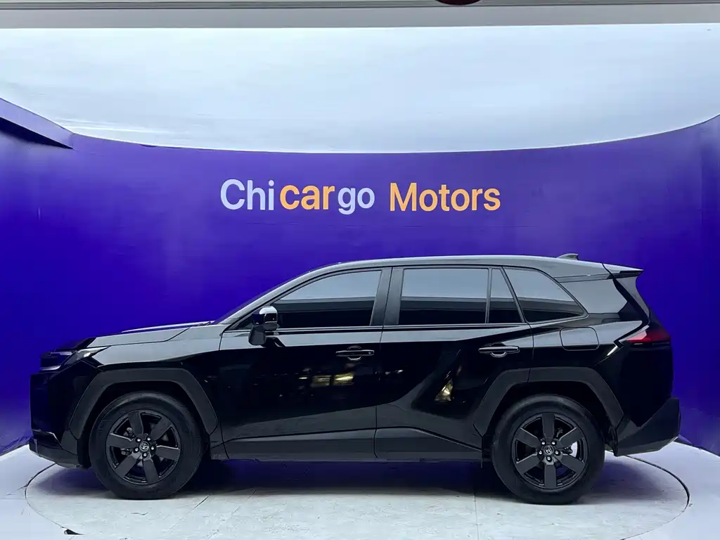 Toyota RAV4 — миниатюра 3