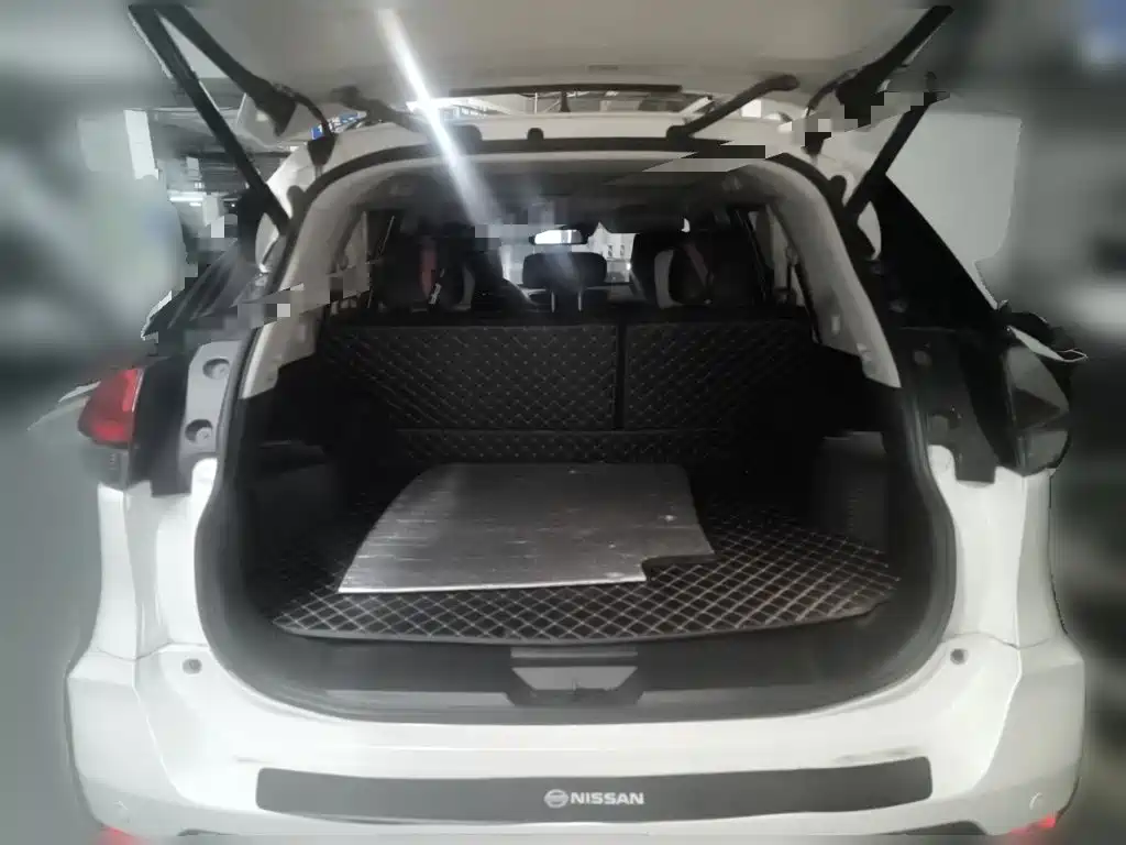 Nissan X-Trail — миниатюра 10