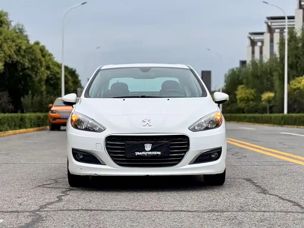 Peugeot 308 — миниатюра 2