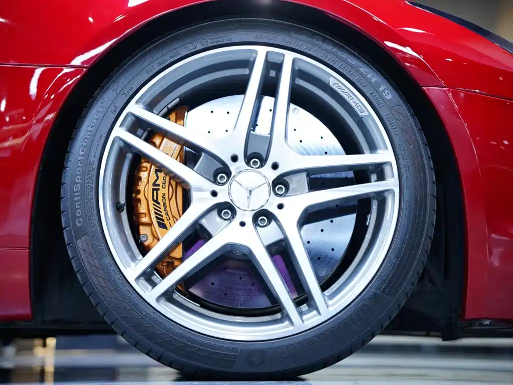 Mercedes-Benz SLS AMG — миниатюра 14