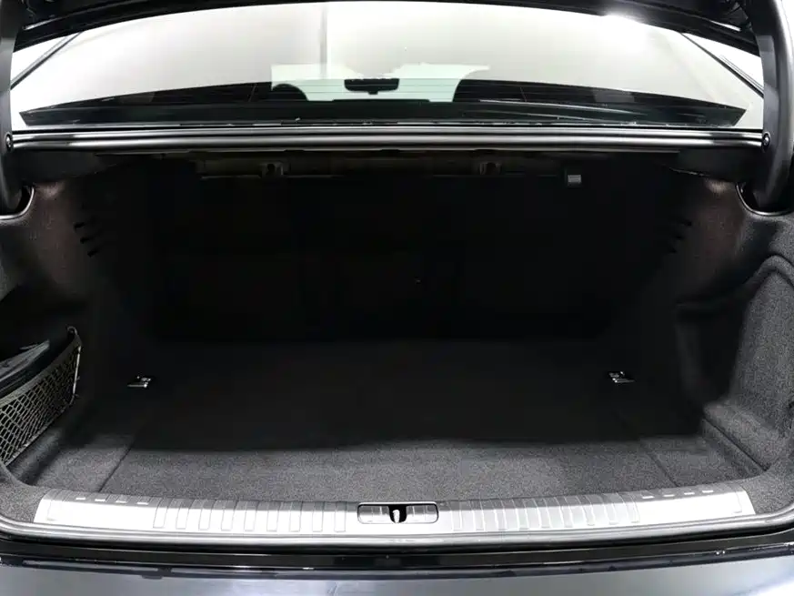 Audi A6L — миниатюра 22