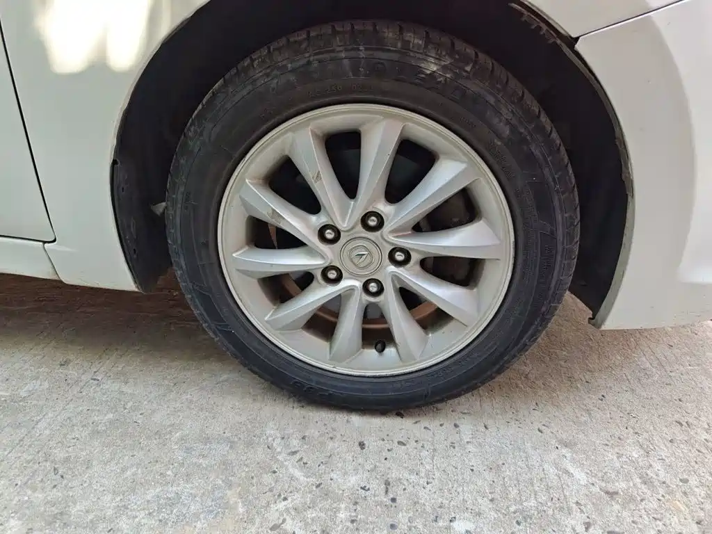 Changan V7 — миниатюра 8