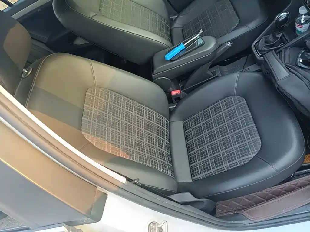 Volkswagen Jetta — миниатюра 25