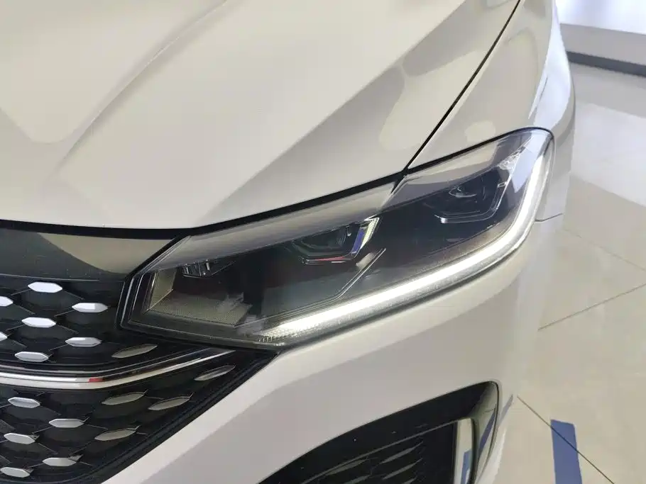 Volkswagen Lavida — миниатюра 5