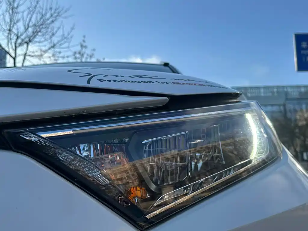 TOYOTA RAV4 RONGFANG