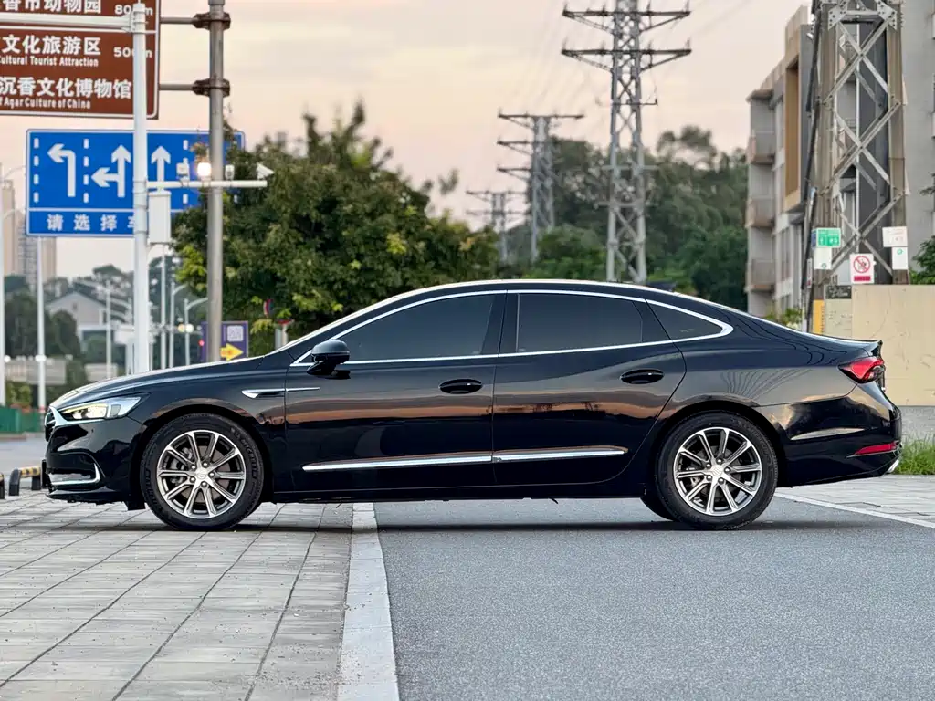 Buick LaCrosse — миниатюра 4
