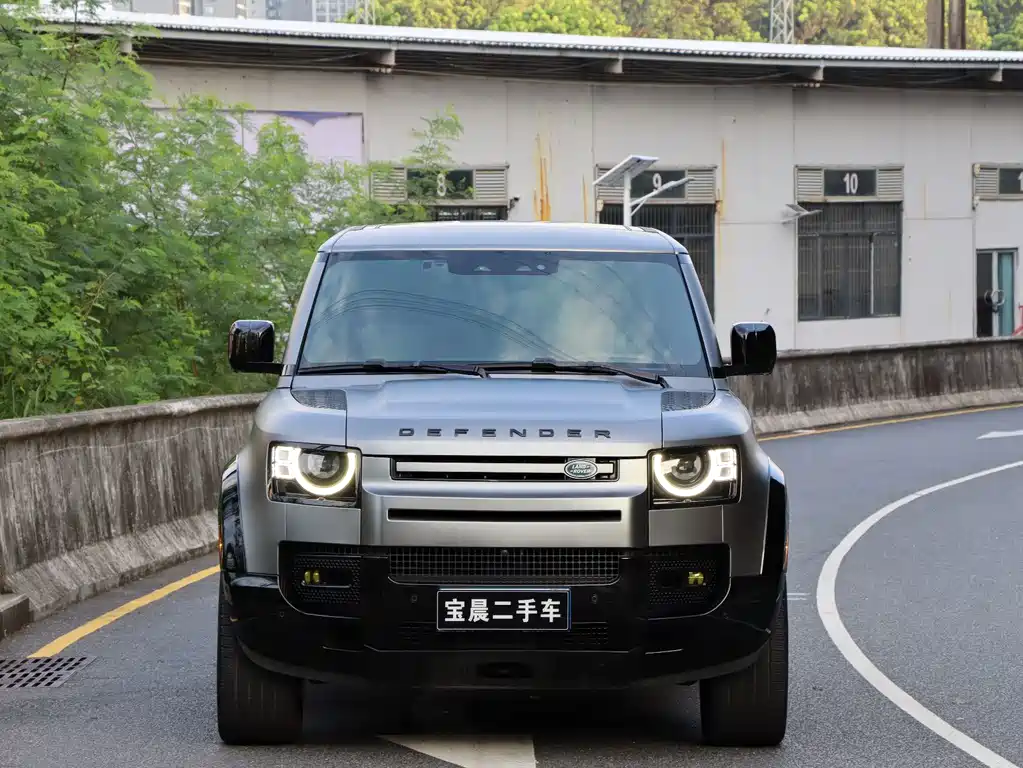 Land Rover Defender — миниатюра 2