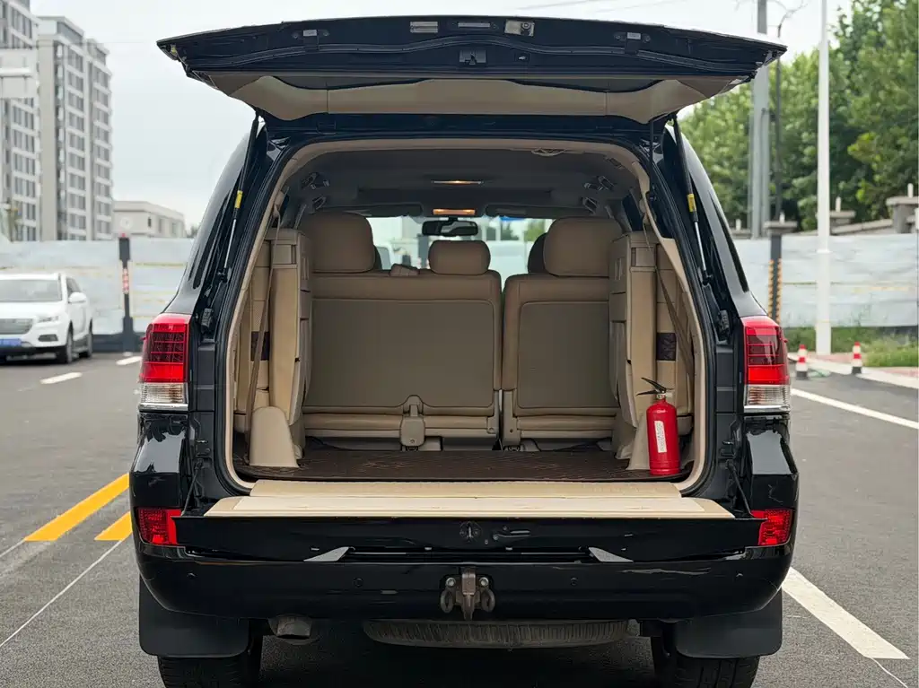 Toyota Land Cruiser — миниатюра 8