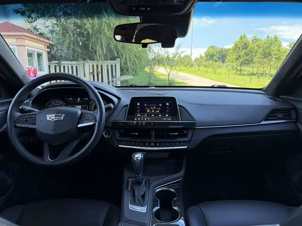 Cadillac CT4 — миниатюра 4