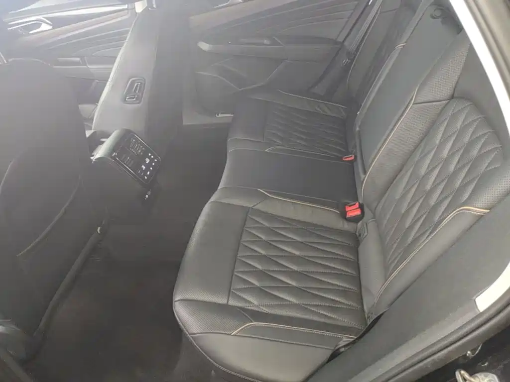 Volkswagen Passat — миниатюра 17