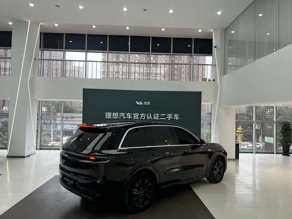 Li Auto Li L8 — миниатюра 3