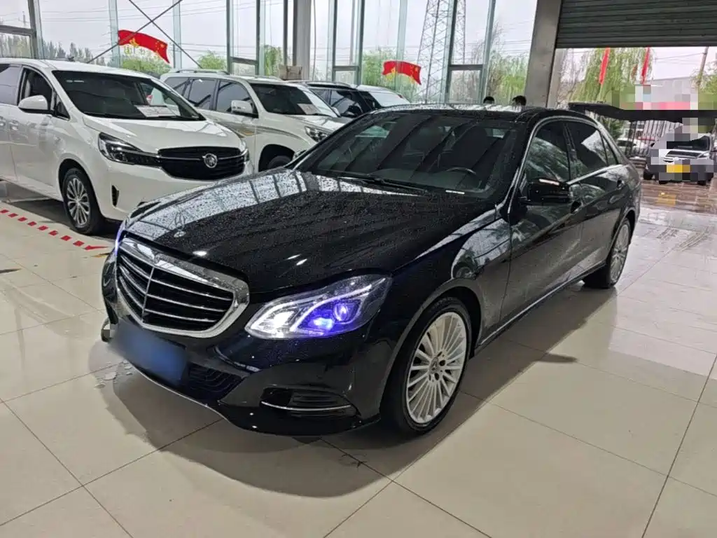 Mercedes-Benz E-Class — миниатюра 2