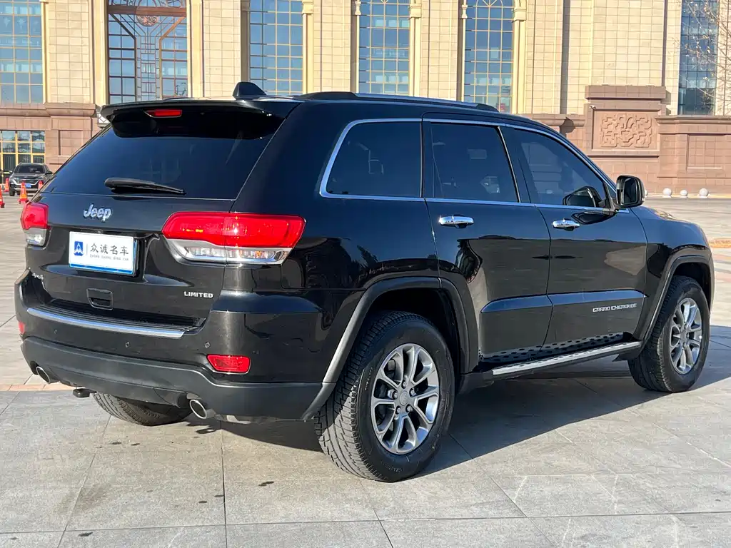 JEEP GRAND CHEROKEE