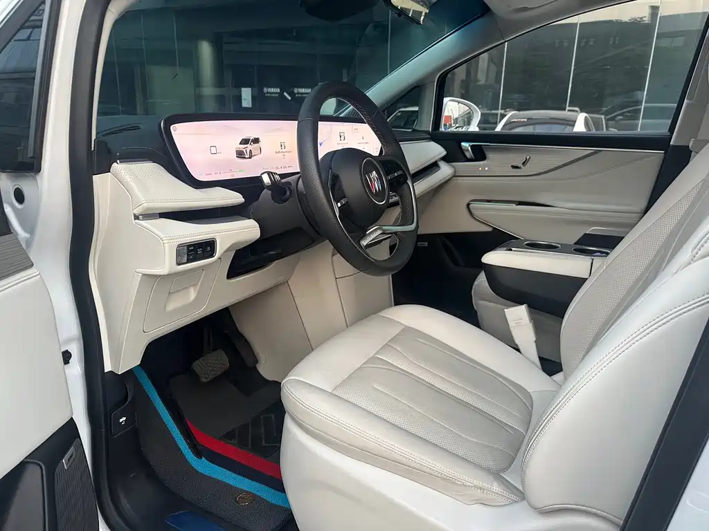Buick GL8 2024 Premium 7 мест