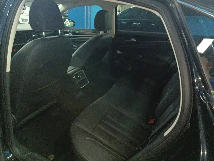 Volkswagen Passat — миниатюра 11
