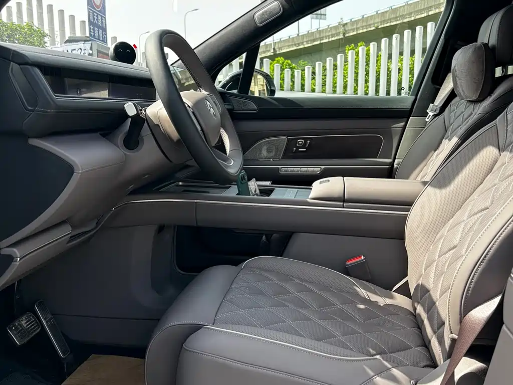 NIO ES8 2026 мест Executive Luxury