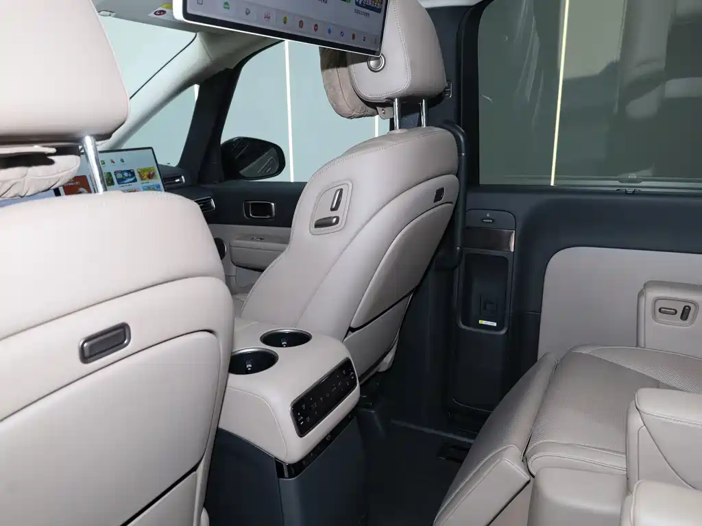 Li Auto Li MEGA — миниатюра 9