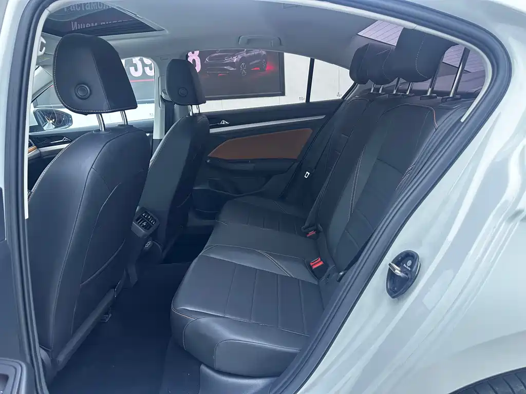 Volkswagen Bora — миниатюра 5