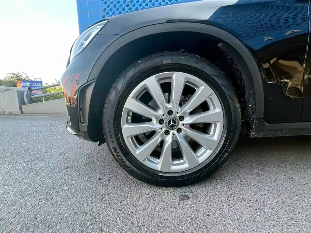 Mercedes-Benz GLC 2022 GLC 260 4MATIC SUV