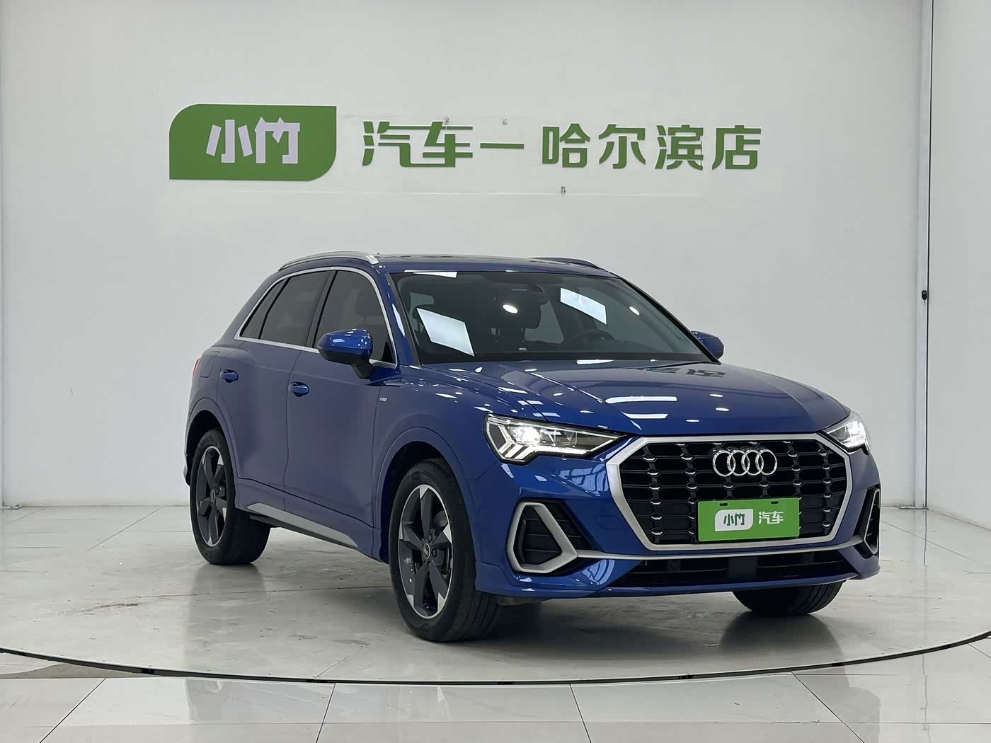 Audi Q3 1.4 л 2023 г. Голубой, пробег 26000 км