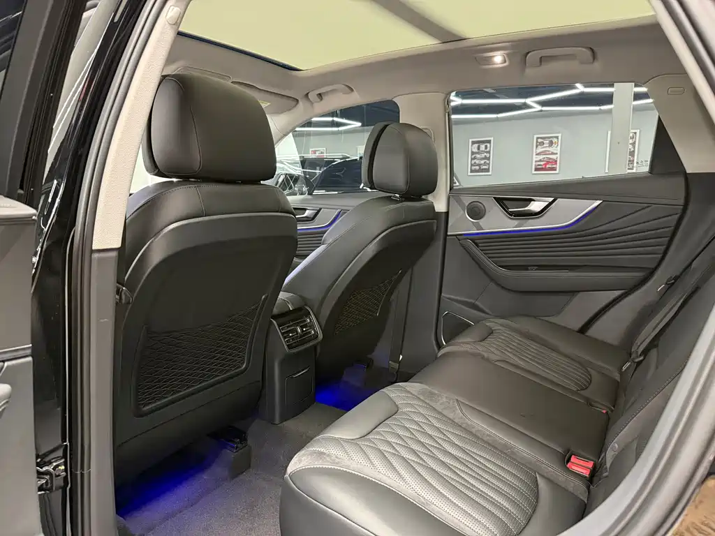 Hongqi Hongqi HS5 — миниатюра 8