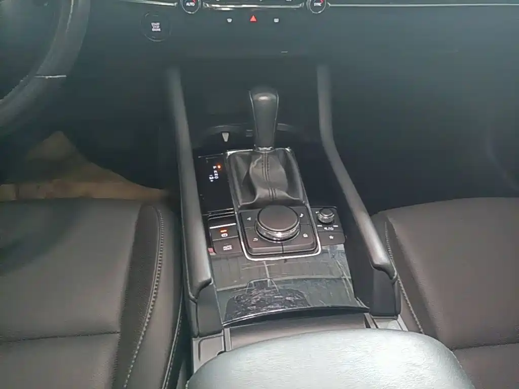 Mazda 3 Axela — миниатюра 14