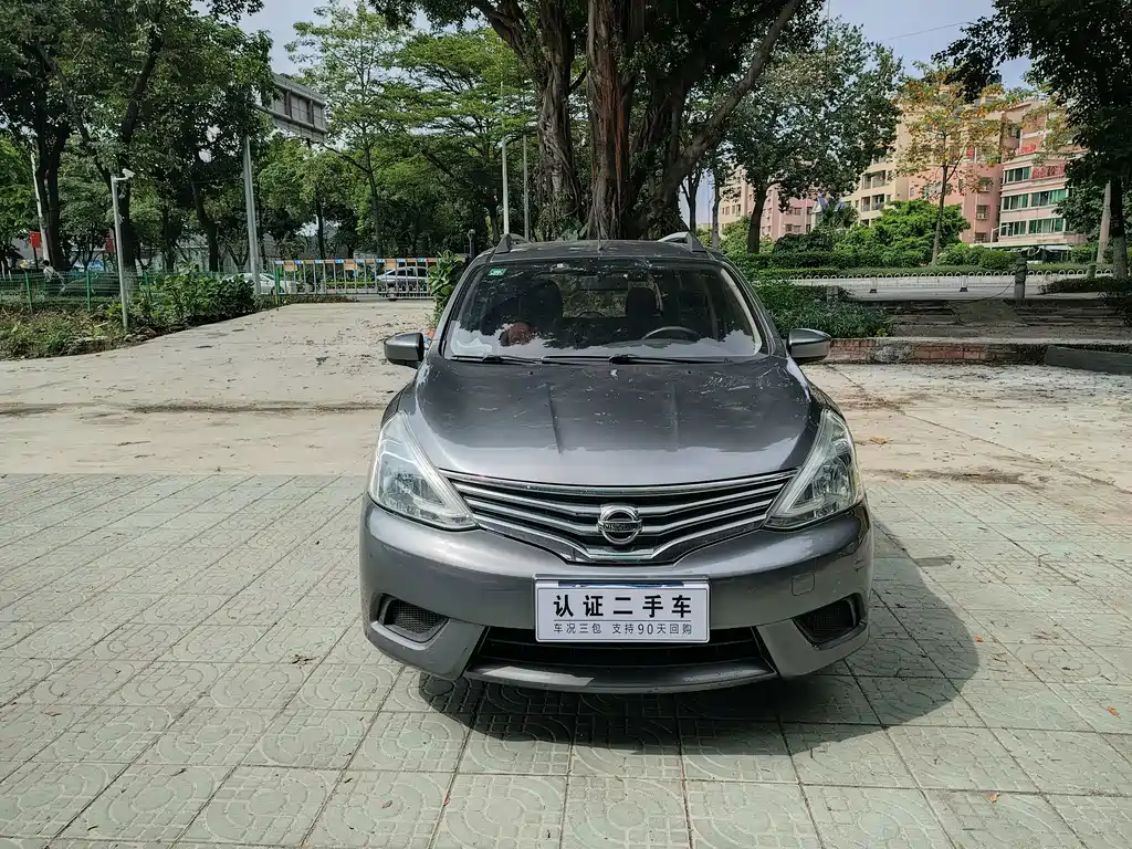 Nissan Livina — миниатюра 2