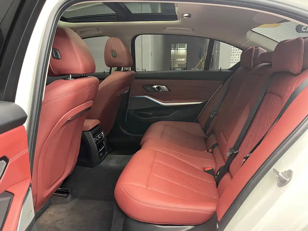 BMW 3 Series — миниатюра 13