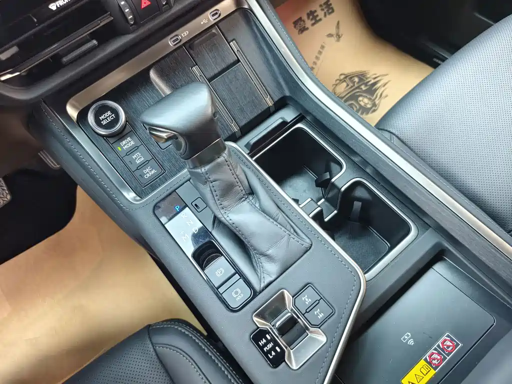 Lexus GX — миниатюра 14