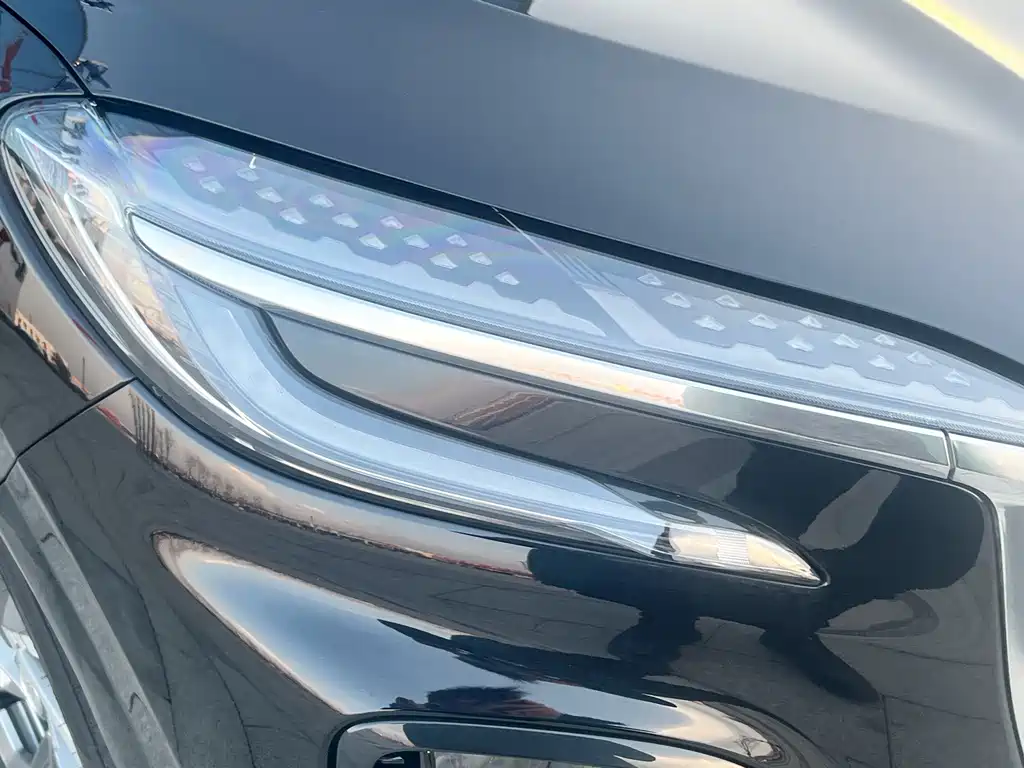 Hongqi Hongqi HS3 PHEV — миниатюра 7