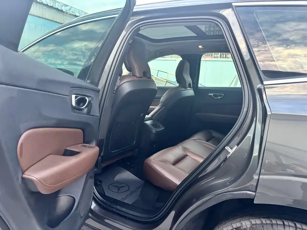 Volvo XC60 — миниатюра 9
