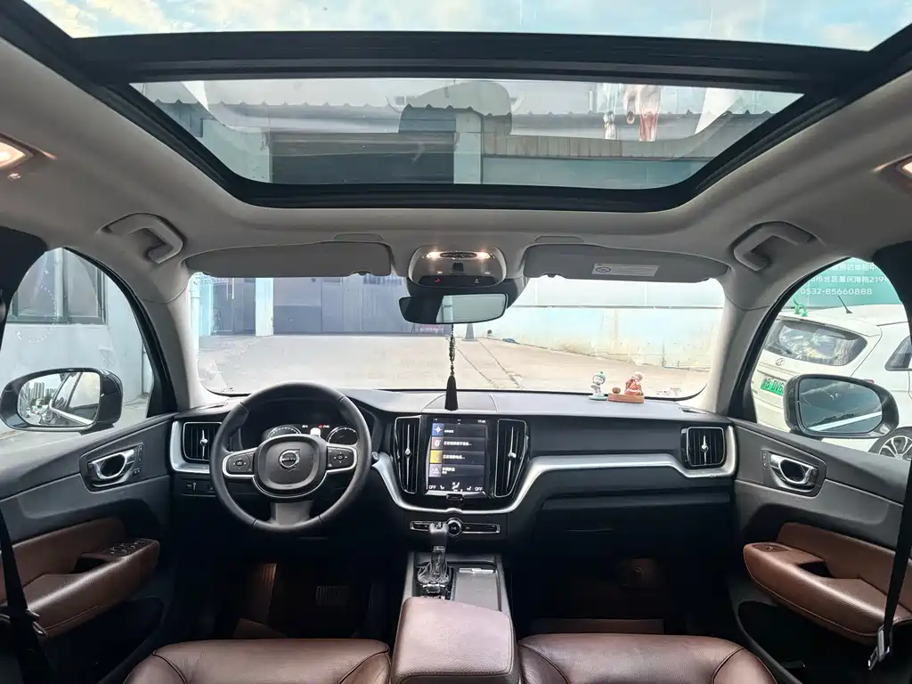 Volvo XC60 — миниатюра 11