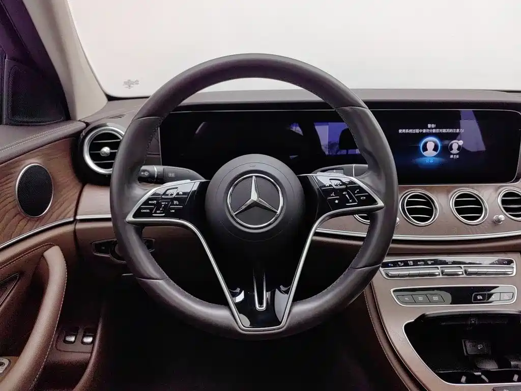 Mercedes-Benz E-Class New Energy — миниатюра 11