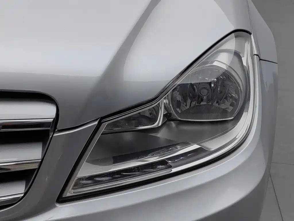 Mercedes-Benz C-Class — миниатюра 7