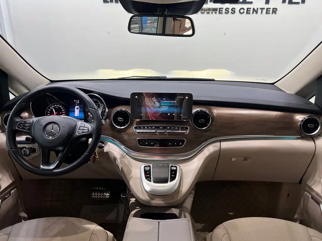 Mercedes-Benz V-Class — миниатюра 9