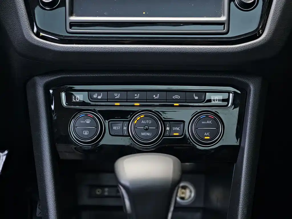 Volkswagen Tiguan L — миниатюра 13