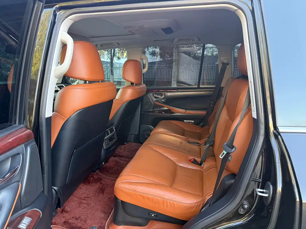 Lexus LX — миниатюра 6