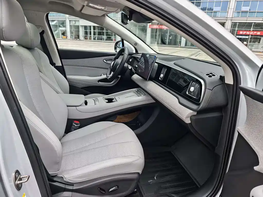 BYD 05 EV 2025 520KM