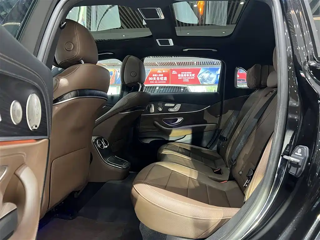 MERCEDES-BENZ E CLASS