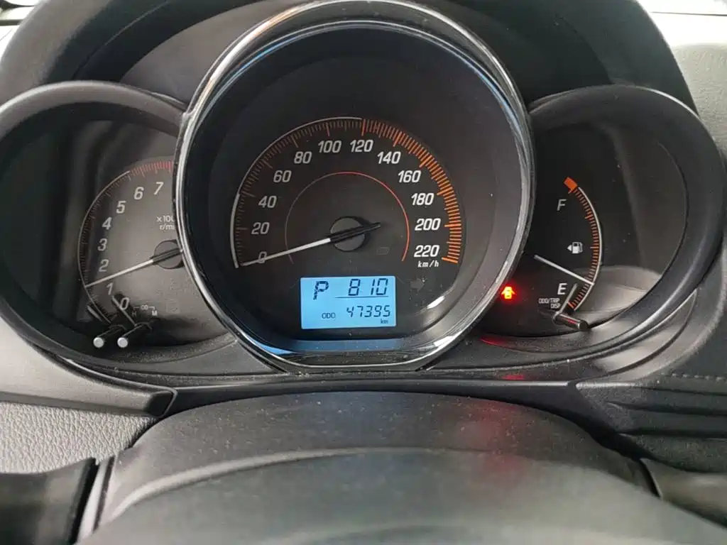 Toyota Yaris L — миниатюра 12