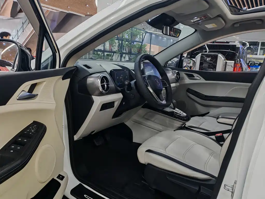 BYD Yuan Pro — миниатюра 9
