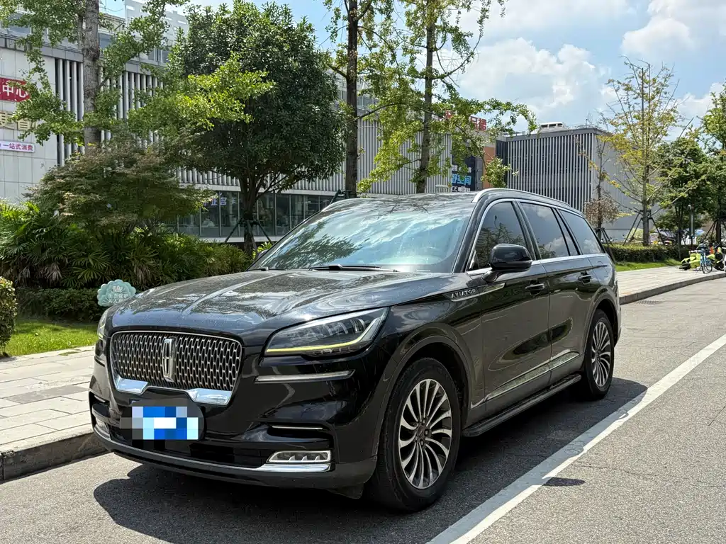 Lincoln Aviator